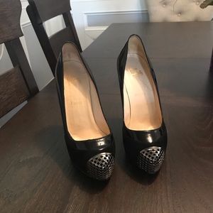Women’s Gently Used Red Bottoms Size 39
